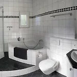 Idyllische Stadtwohnung Im Gruenen דירה זיגן