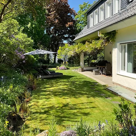 Apartment Idyllische Stadtwohnung Im Gruenen *