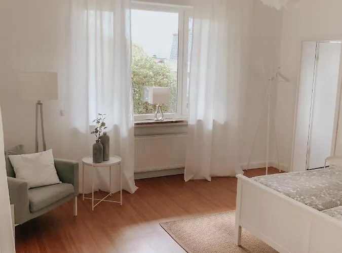 Idyllische Stadtwohnung Im Gruenen Appartement *