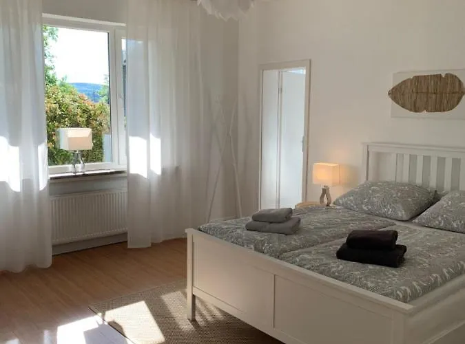 Idyllische Stadtwohnung Im Gruenen Appartement